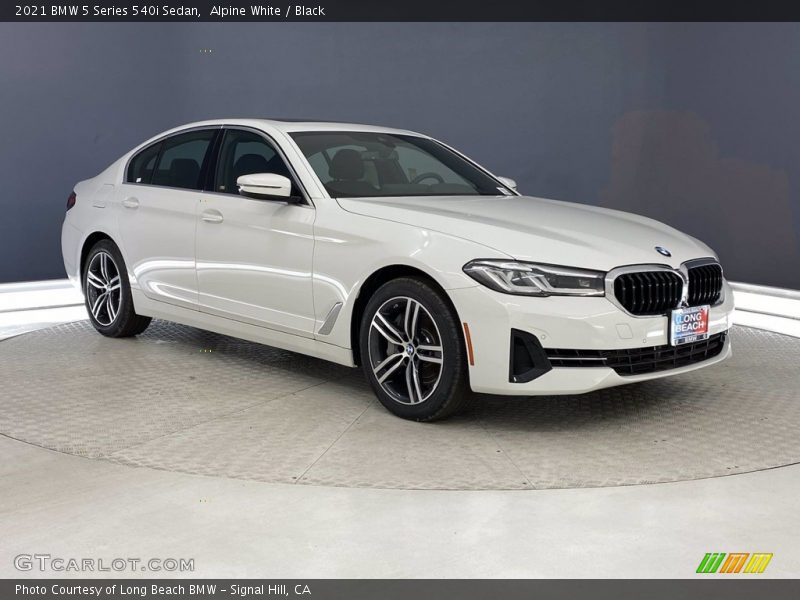Alpine White / Black 2021 BMW 5 Series 540i Sedan