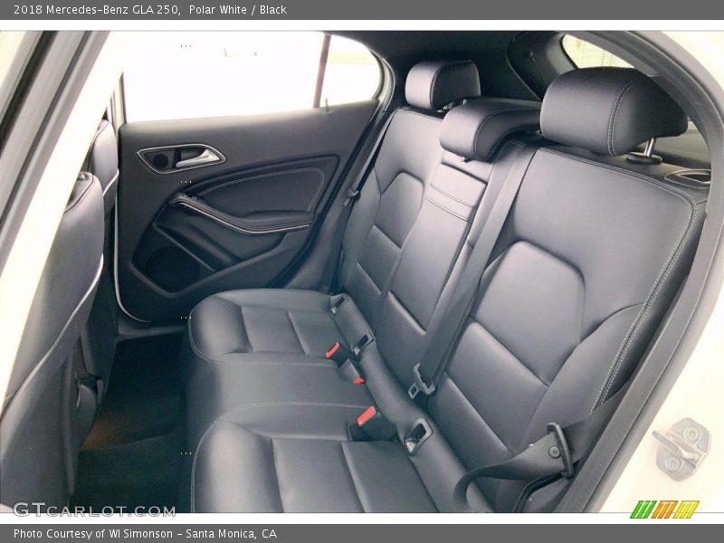 Polar White / Black 2018 Mercedes-Benz GLA 250