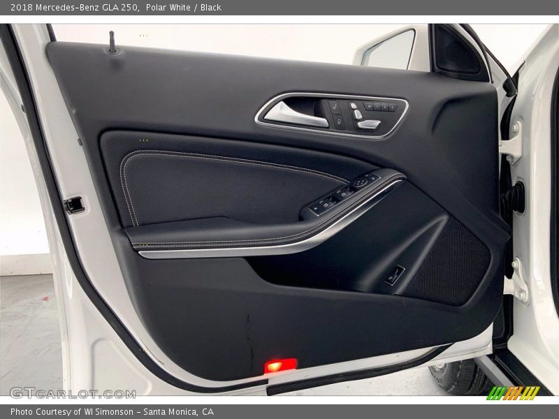 Polar White / Black 2018 Mercedes-Benz GLA 250