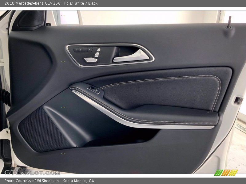 Polar White / Black 2018 Mercedes-Benz GLA 250