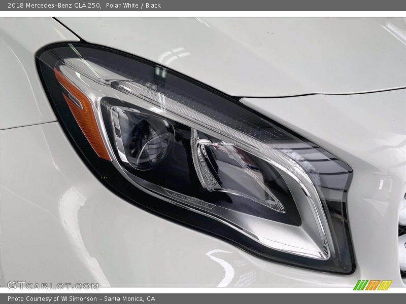 Polar White / Black 2018 Mercedes-Benz GLA 250