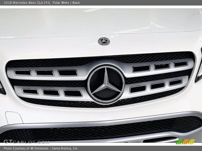 Polar White / Black 2018 Mercedes-Benz GLA 250