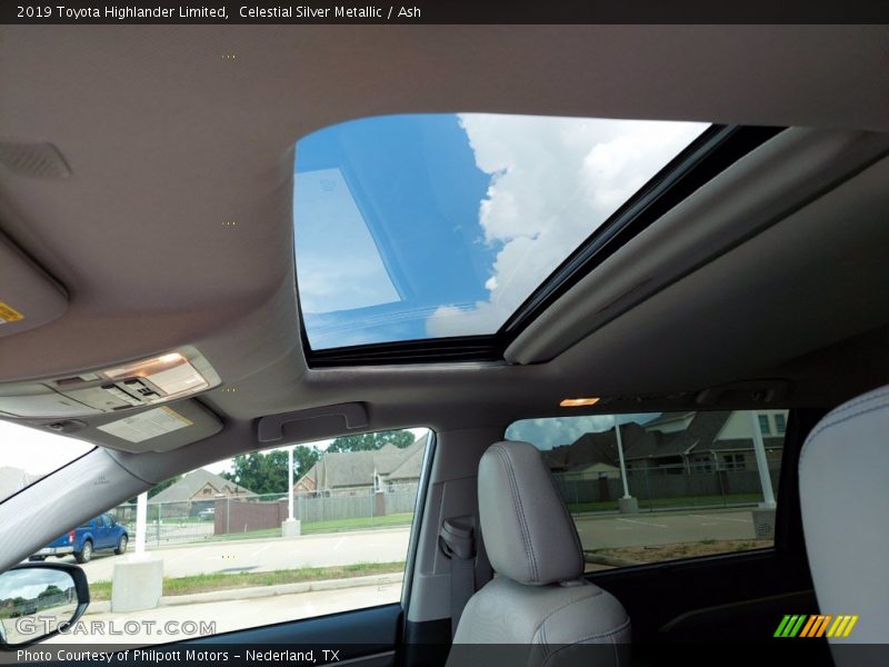 Celestial Silver Metallic / Ash 2019 Toyota Highlander Limited