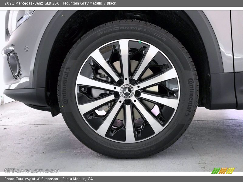 Mountain Grey Metallic / Black 2021 Mercedes-Benz GLB 250