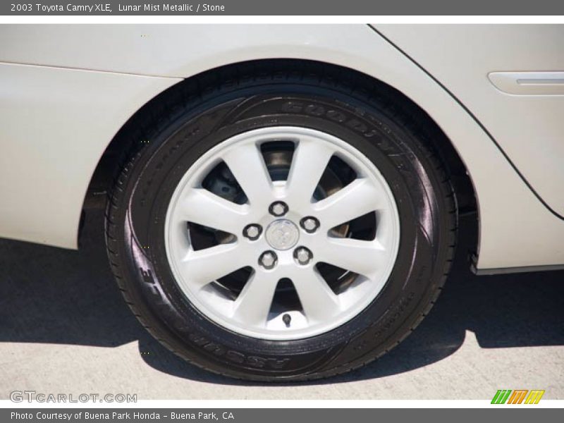 Lunar Mist Metallic / Stone 2003 Toyota Camry XLE