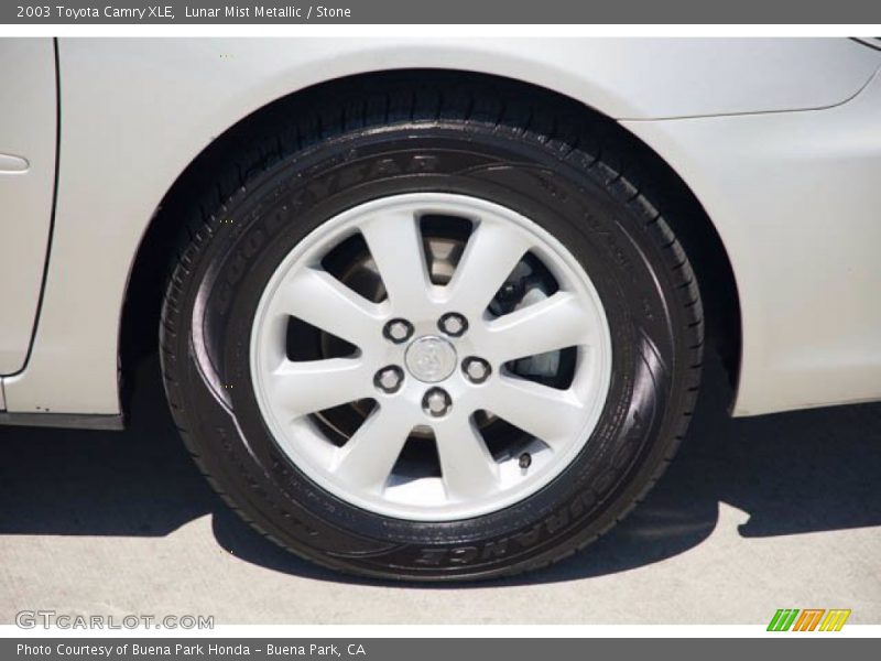 Lunar Mist Metallic / Stone 2003 Toyota Camry XLE