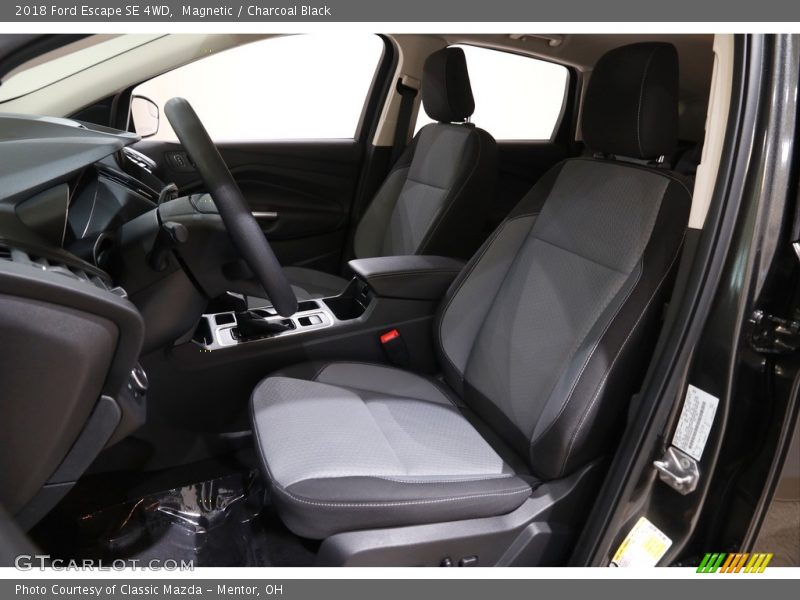 Magnetic / Charcoal Black 2018 Ford Escape SE 4WD