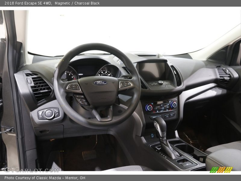 Magnetic / Charcoal Black 2018 Ford Escape SE 4WD