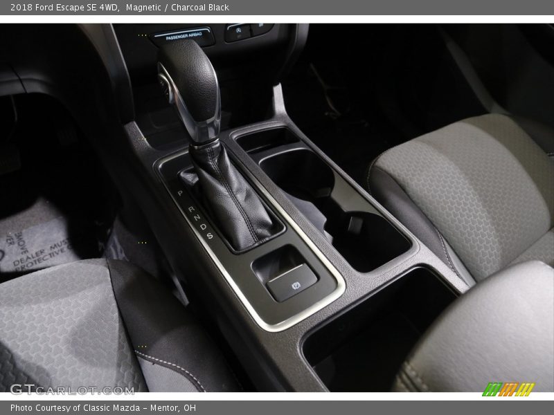 Magnetic / Charcoal Black 2018 Ford Escape SE 4WD