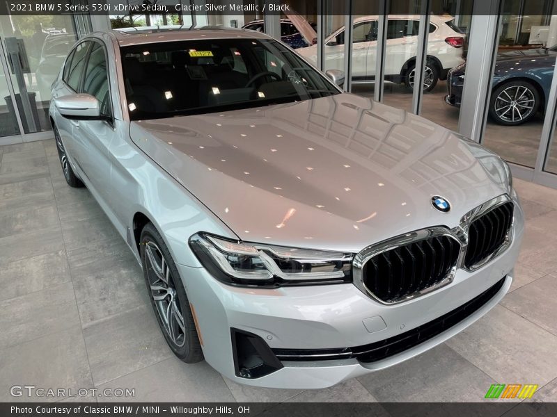 Glacier Silver Metallic / Black 2021 BMW 5 Series 530i xDrive Sedan