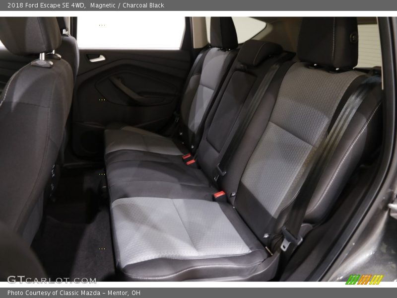 Magnetic / Charcoal Black 2018 Ford Escape SE 4WD