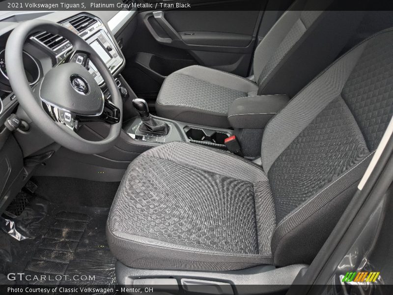 Platinum Gray Metallic / Titan Black 2021 Volkswagen Tiguan S