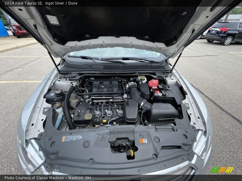 Ingot Silver / Dune 2014 Ford Taurus SE