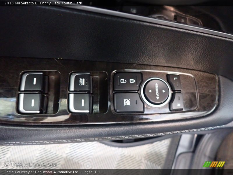 Ebony Black / Satin Black 2016 Kia Sorento L