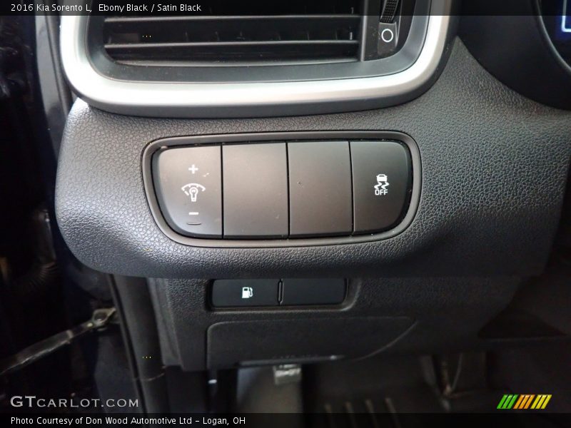 Ebony Black / Satin Black 2016 Kia Sorento L