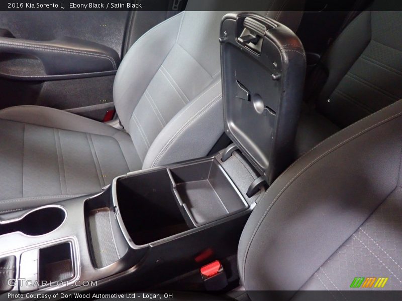 Ebony Black / Satin Black 2016 Kia Sorento L