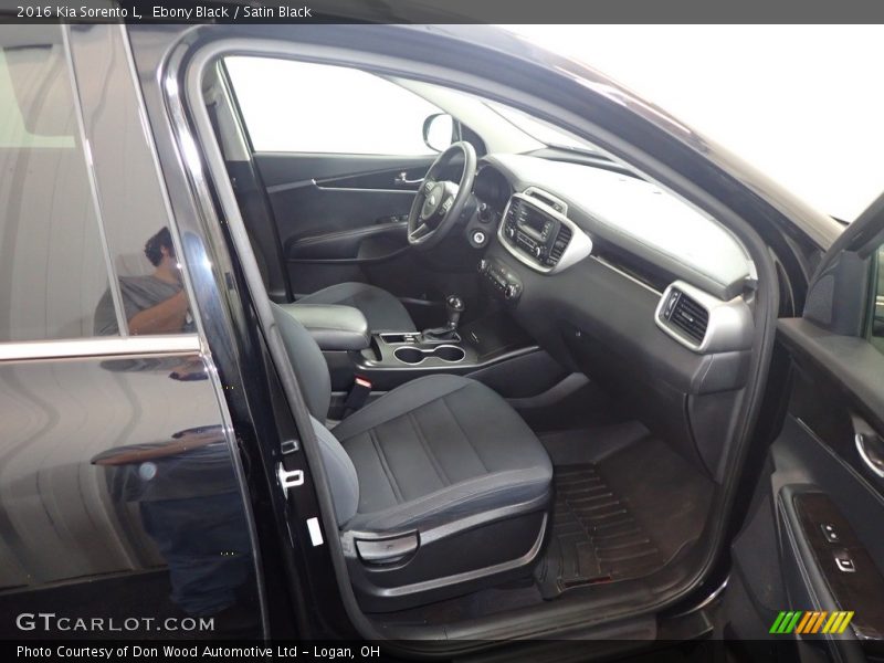 Ebony Black / Satin Black 2016 Kia Sorento L