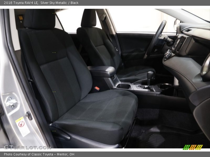 Silver Sky Metallic / Black 2018 Toyota RAV4 LE