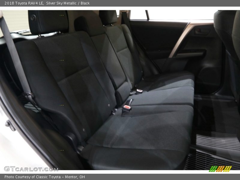 Silver Sky Metallic / Black 2018 Toyota RAV4 LE