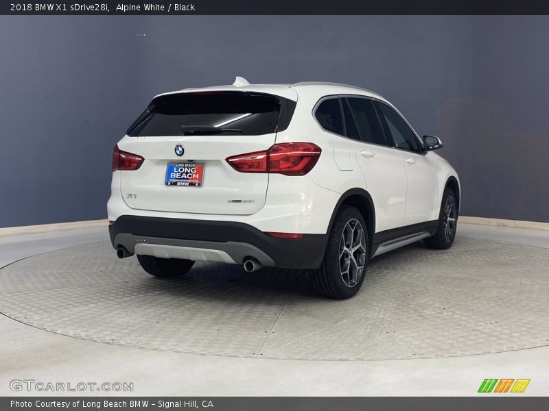 Alpine White / Black 2018 BMW X1 sDrive28i