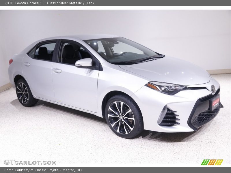 Classic Silver Metallic / Black 2018 Toyota Corolla SE