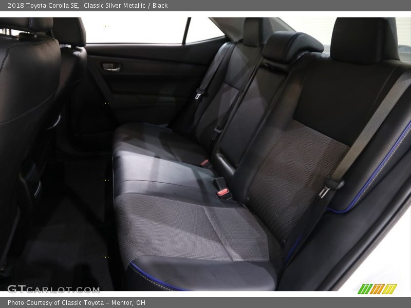 Classic Silver Metallic / Black 2018 Toyota Corolla SE