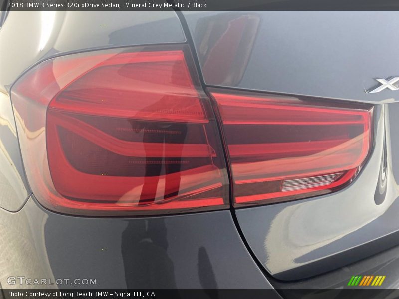 Mineral Grey Metallic / Black 2018 BMW 3 Series 320i xDrive Sedan