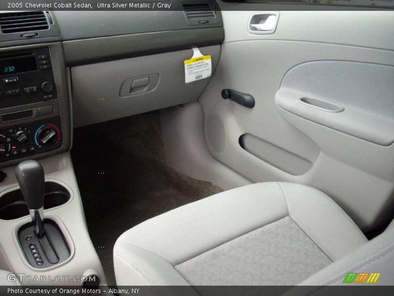 Ultra Silver Metallic / Gray 2005 Chevrolet Cobalt Sedan