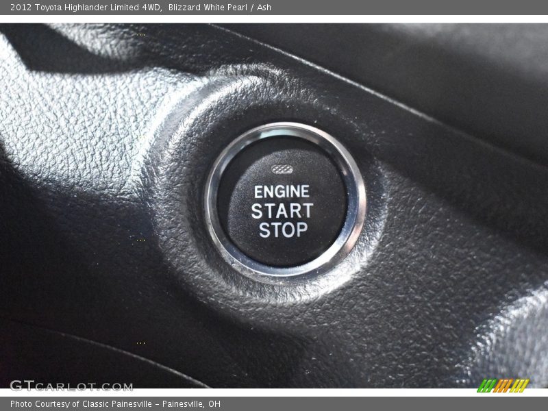 Blizzard White Pearl / Ash 2012 Toyota Highlander Limited 4WD