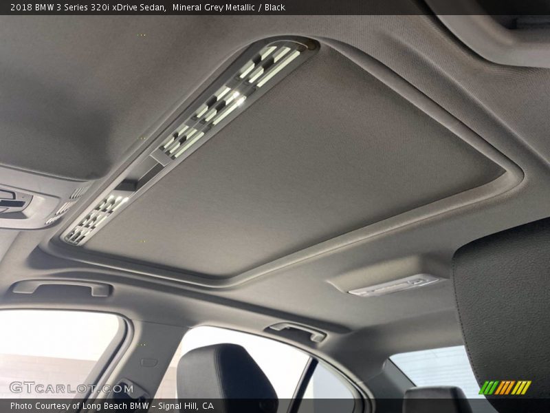 Mineral Grey Metallic / Black 2018 BMW 3 Series 320i xDrive Sedan