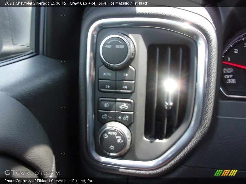 Silver Ice Metallic / Jet Black 2021 Chevrolet Silverado 1500 RST Crew Cab 4x4