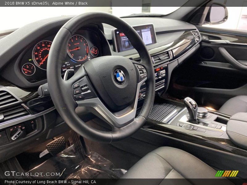 Alpine White / Black 2018 BMW X5 sDrive35i