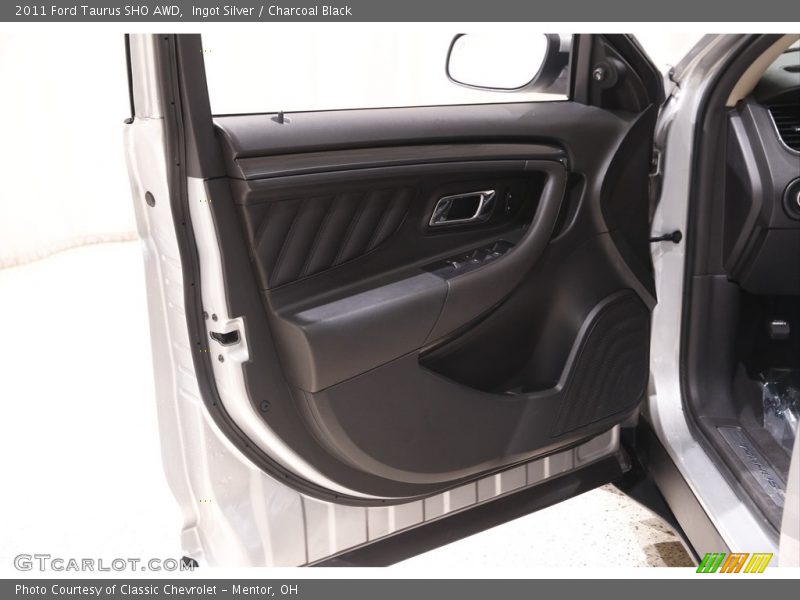 Ingot Silver / Charcoal Black 2011 Ford Taurus SHO AWD