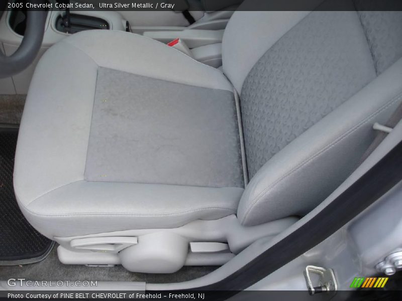 Ultra Silver Metallic / Gray 2005 Chevrolet Cobalt Sedan