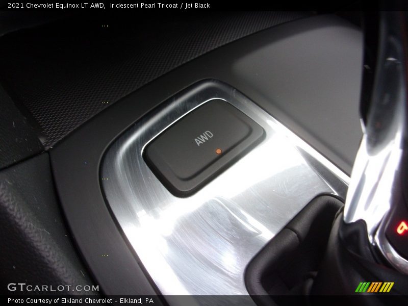 Iridescent Pearl Tricoat / Jet Black 2021 Chevrolet Equinox LT AWD