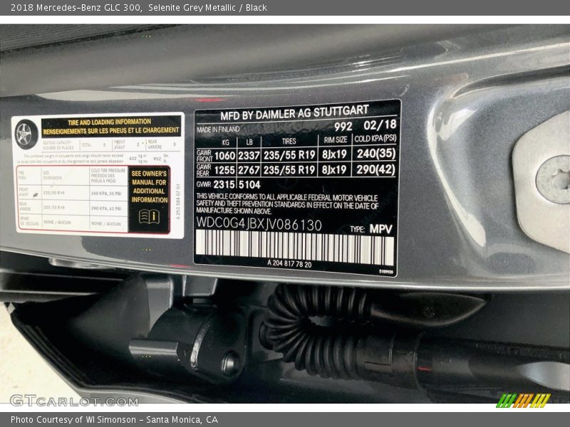 Selenite Grey Metallic / Black 2018 Mercedes-Benz GLC 300