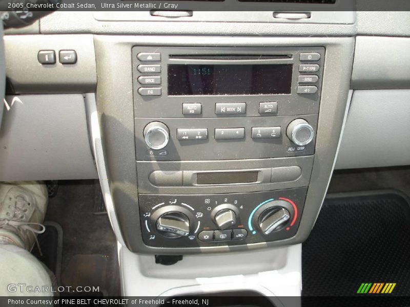 Ultra Silver Metallic / Gray 2005 Chevrolet Cobalt Sedan