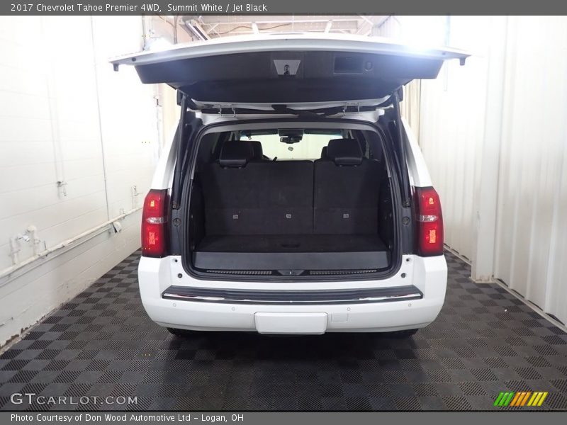 Summit White / Jet Black 2017 Chevrolet Tahoe Premier 4WD