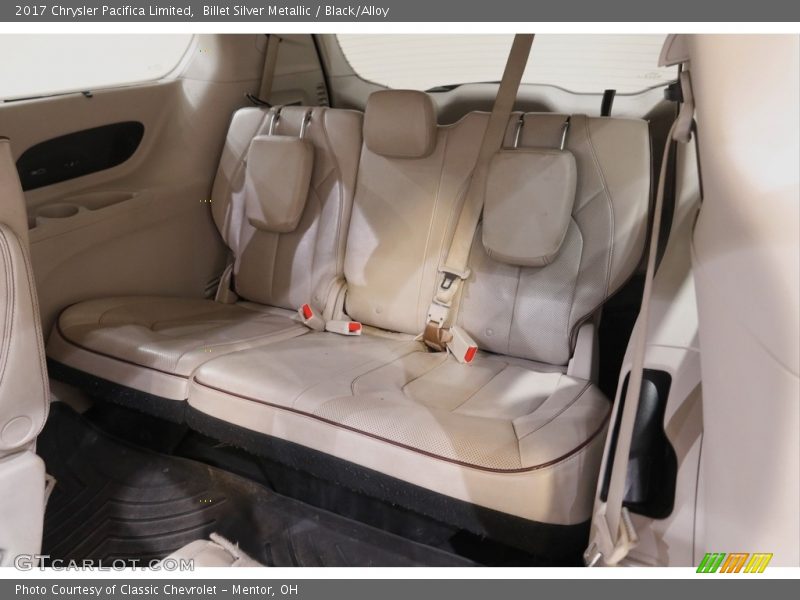Billet Silver Metallic / Black/Alloy 2017 Chrysler Pacifica Limited