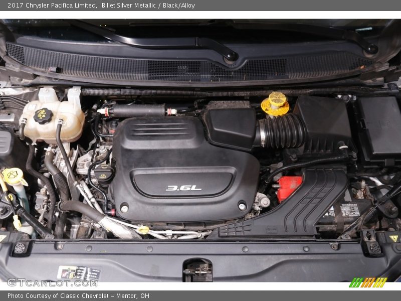 Billet Silver Metallic / Black/Alloy 2017 Chrysler Pacifica Limited