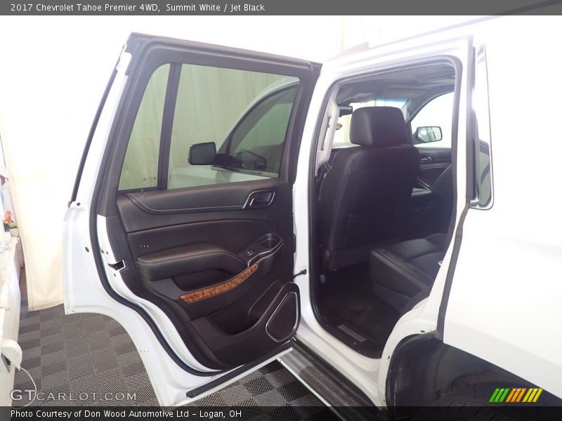 Summit White / Jet Black 2017 Chevrolet Tahoe Premier 4WD