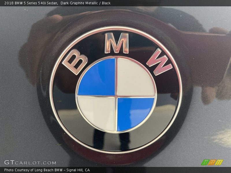 Dark Graphite Metallic / Black 2018 BMW 5 Series 540i Sedan