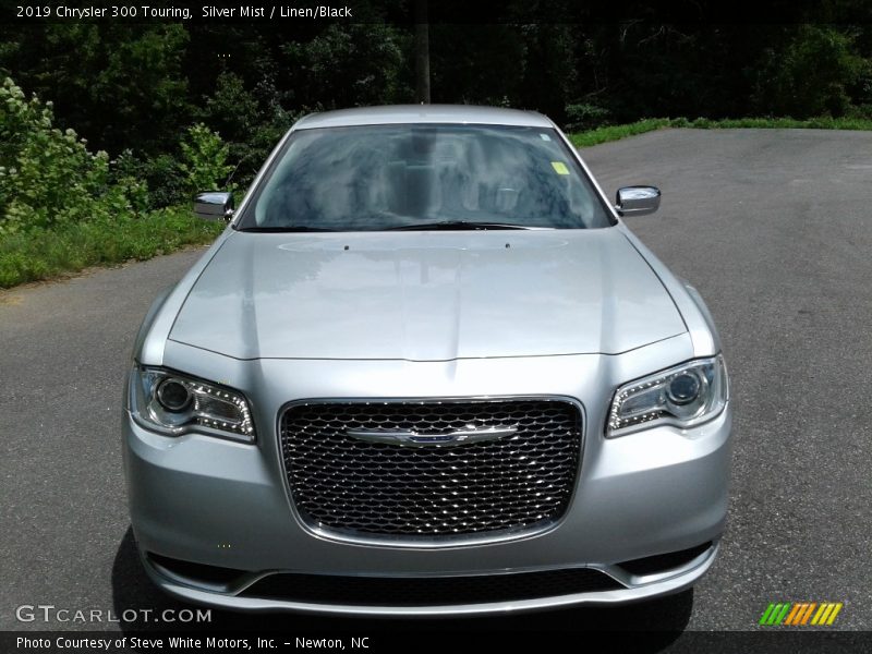 Silver Mist / Linen/Black 2019 Chrysler 300 Touring