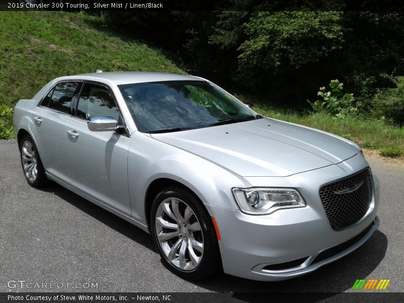 Silver Mist / Linen/Black 2019 Chrysler 300 Touring