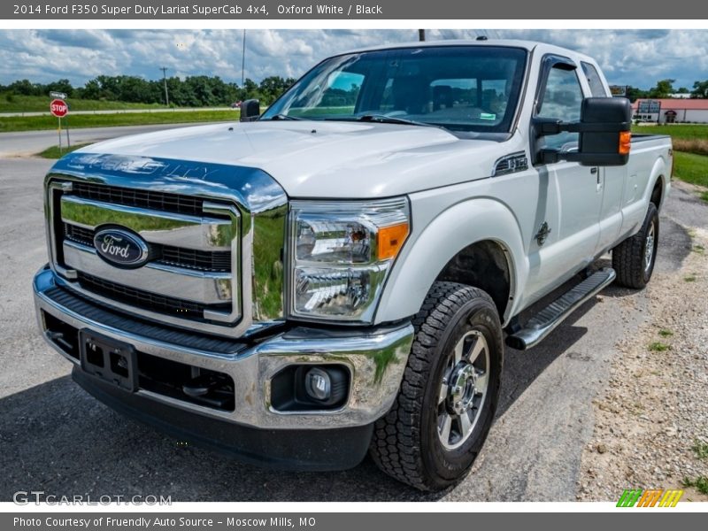 Front 3/4 View of 2014 F350 Super Duty Lariat SuperCab 4x4