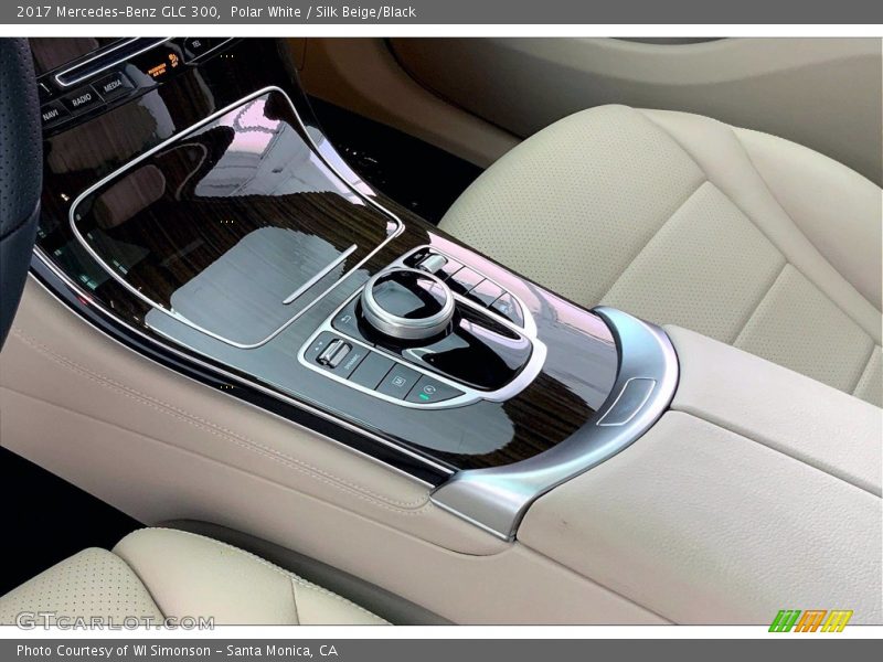 Polar White / Silk Beige/Black 2017 Mercedes-Benz GLC 300