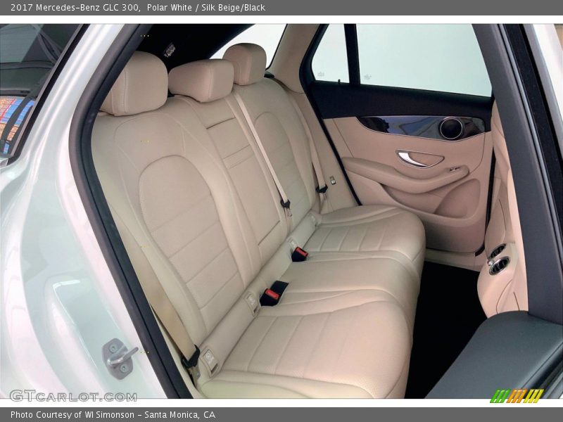 Polar White / Silk Beige/Black 2017 Mercedes-Benz GLC 300