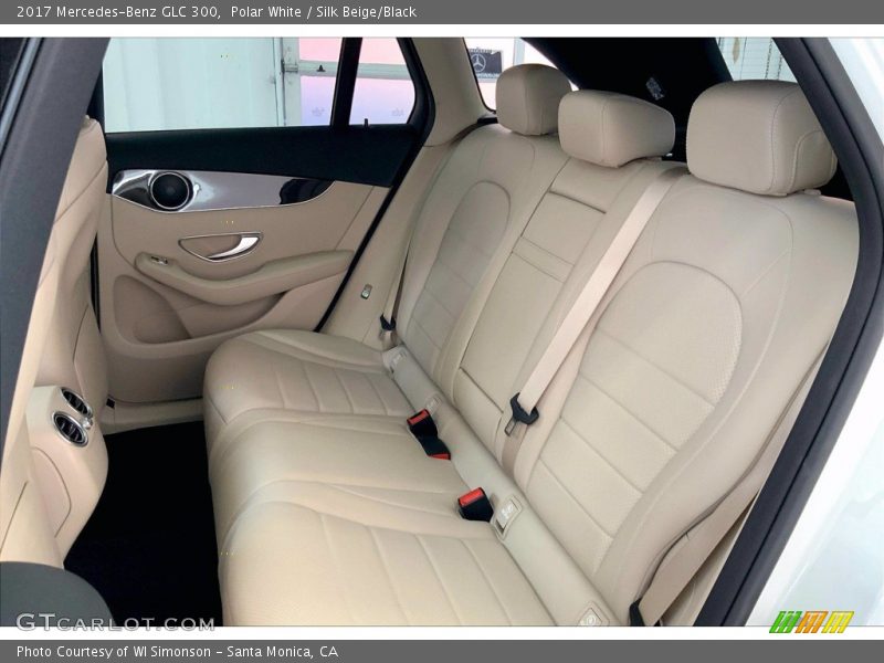 Polar White / Silk Beige/Black 2017 Mercedes-Benz GLC 300