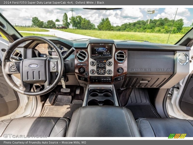 Dashboard of 2014 F350 Super Duty Lariat SuperCab 4x4