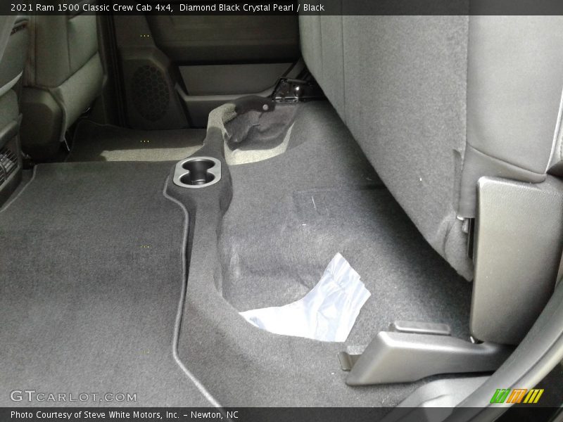 Diamond Black Crystal Pearl / Black 2021 Ram 1500 Classic Crew Cab 4x4